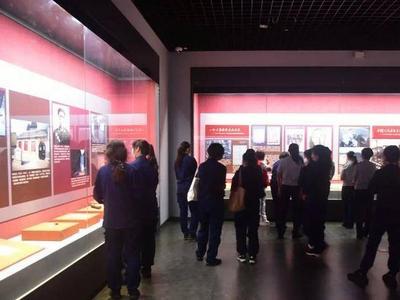三个月超过八万人次观展，青岛市博物馆的这场红色展览火到延期