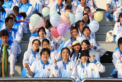 体育强国，运动有我｜青岛六十七中举行2021年秋季田径运动会暨体育嘉年华
