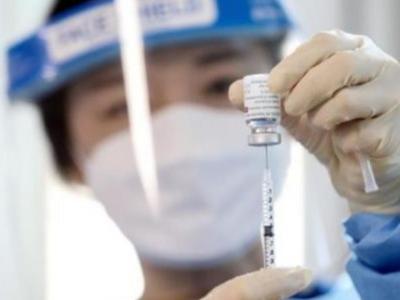 青岛启动3-11岁人群新冠疫苗接种，监护人可请两天假“陪接” 