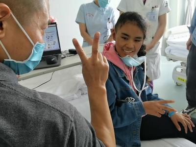 “我在青岛‘回到’了有声世界”！首批青岛援藏康复项目12名患者出院