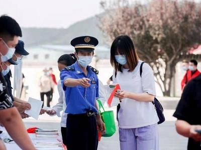 趁崂山景区国庆人多，开展了这项工作……