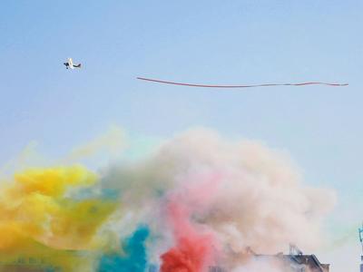 空中版”速度与激情”！时尚体育融媒FPV穿越机大赛现场图来了