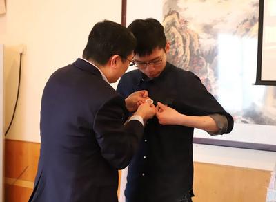四个专业领域，这两所在青高校将继续联合培养研究生、共建学位授权点