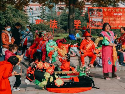 天冷更要舞起来！元气满满的大叔大姨登陆青岛？