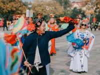 天冷更要舞起来！元气满满的大叔大姨登陆青岛？