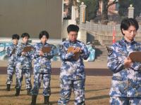 追寻光！靠近光！成为光！实拍北部战区信号女兵