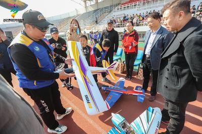 空中版”速度与激情”！时尚体育融媒FPV穿越机大赛现场图来了