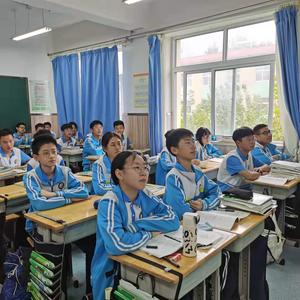 让生命绚丽多姿|胶州市第二初级实验中学举行心理健康教育主题班会