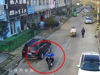 火眼金睛！只因在街头多看了一眼，民警抓获偷车蟊贼