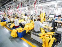 2分40秒定制成衣！实拍67年服装企业的“数字蝶变”