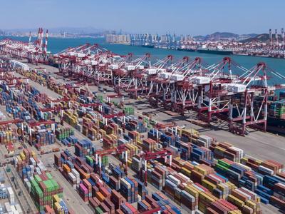 前10个月我国外贸进出口总值31.67万亿元，同比增长22.2%