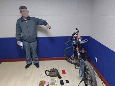 自行车、手机、购物卡……一男子专挑城中村入室盗窃被抓