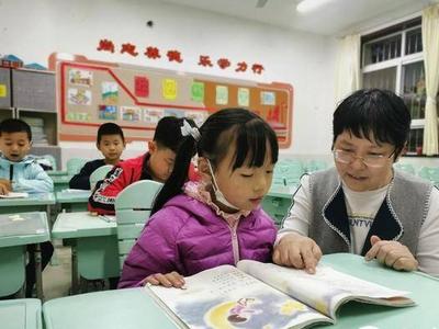 “校方带娃”减少家长后顾之忧 ！青岛62.7万学生接受课后服务占比超七成