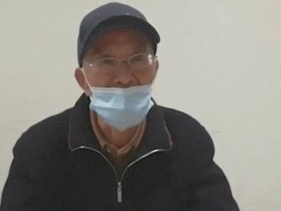 退休教授插着胃管给邻床初中生讲题，网友刷屏祝福！