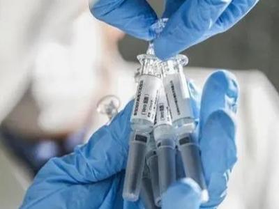 张文宏：疫情处于关键时期，接种第三针疫苗是全球性的选择