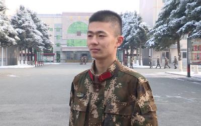 刻在骨子里的素质！这名被全国点赞的“扫地武警”是青岛酒店管理职院学子