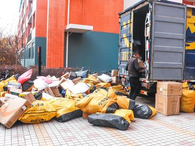 最高检发出“七号检察建议”推进寄递安全问题治理