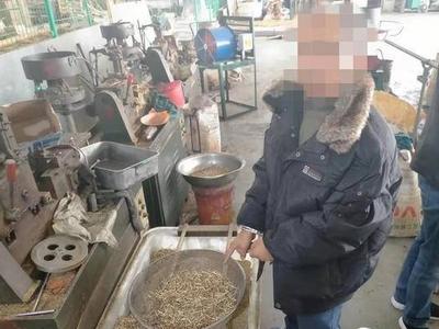 贪占便宜！利用值班巡逻之机，企业保安偷铜废料上百公斤