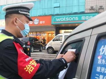 清理！“僵尸车”既占公共资源又损城市形象，青岛开发区交警专项整治