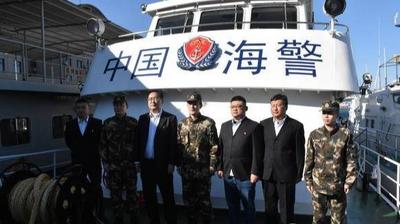 山东青岛海警局高新区工作站与城阳区烟草专卖局开展海上联合执法行动