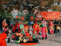 天冷更要舞起来！元气满满的大叔大姨登陆青岛？