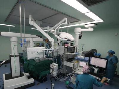 海扶刀、ROSA……青岛医院里的“神奇”医疗设备越来越多