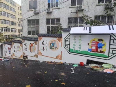 走上街头为城市美化！这所学校为创城添光彩