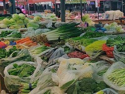 西安市多区连夜开启“送菜”模式，保障封闭管理小区生活物资供应