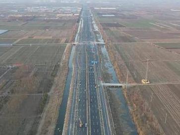 新进展！这条跨青岛两区市的主干道将于月底全线开通