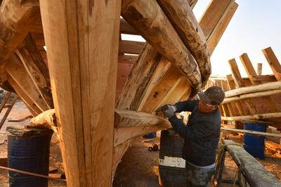 160多年非遗技艺谁来“船”承？实拍红岛船匠的手作现场