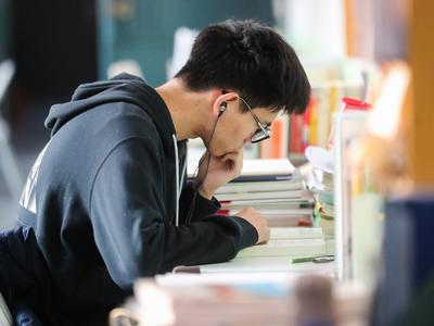 吉林师大回应考研中途换卷：发现网上押题资料