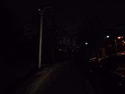 记者回访：路灯故障一年不亮记者协调才被修缮