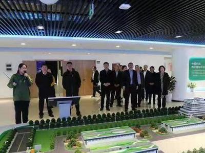 市供销社组织开展“走进供销合作社”现场观摩会