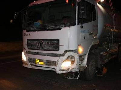 男子被大货撞倒送入ICU，救助基金垫付十万元抢救费