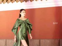 今夜网红墙高光时刻！科技“点亮”时尚之城