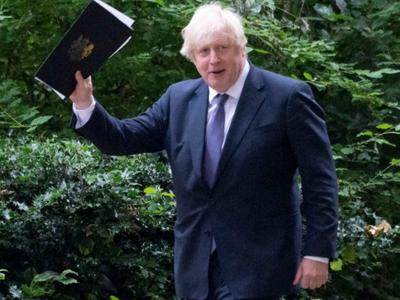 奥密克戎感染病例数迅速增加，英国首相宣布启动抗疫“B计划”