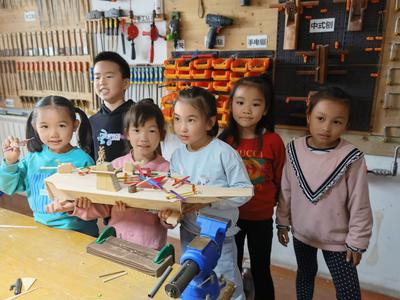 拥抱海洋话国防，童心向党梦起航|青岛嘉峪关学校开展“童行途中”研学活动