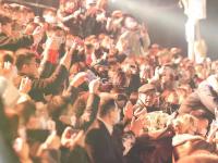 今夜网红墙高光时刻！科技“点亮”时尚之城