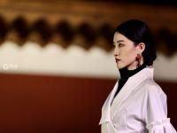 今夜网红墙高光时刻！科技“点亮”时尚之城