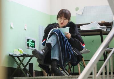 走廊上、厕所口......为了考研，他们拼了