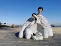 来这条“高端”海岸线，看万吨巨轮来来往往 