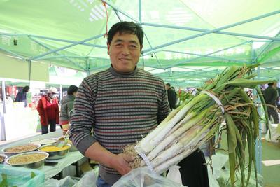 蜂蜜、糖人、老火腿…百种好货等你“种草”！“青岛农品”嗨购季持续到12月7日，约起
