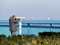 来这条“高端”海岸线，看万吨巨轮来来往往 