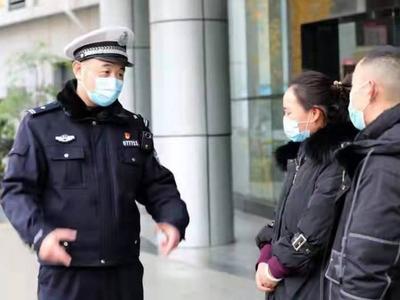 车祸后伤者自行离开，他“多管闲事”救人一命