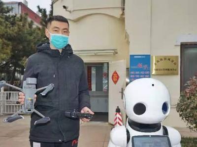 无人机全方位巡查、机器人提供咨询引导......栈桥景区春节假期服务全新升级