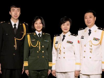 百户文明家庭风采 | 杜政远、张雪皎家庭：“抗疫家庭”的小家大爱