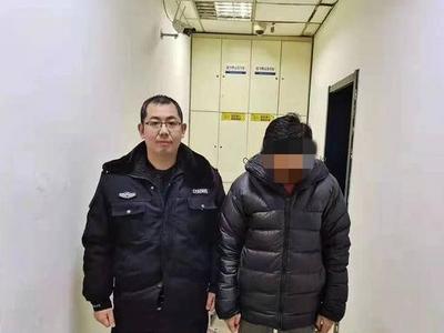 砗磲链、玳瑁链、象牙制品，私自兜售濒危野生动物制品被抓！