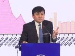 张文宏：奥密克戎不是大号流感，它会咬人，要加强疫苗屏障