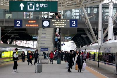 春运实拍：挡不住的团圆心|有一种年味叫坚守②