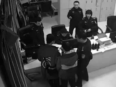 12岁娃到派出所“举报”亲妈，民警竟还点赞？